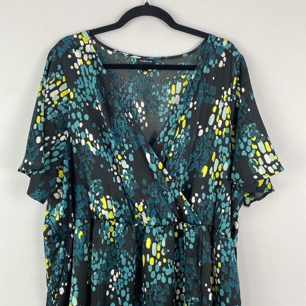 Torrid Midi Bubble Charm Flutter Sleeve Wrap Dres… - image 2